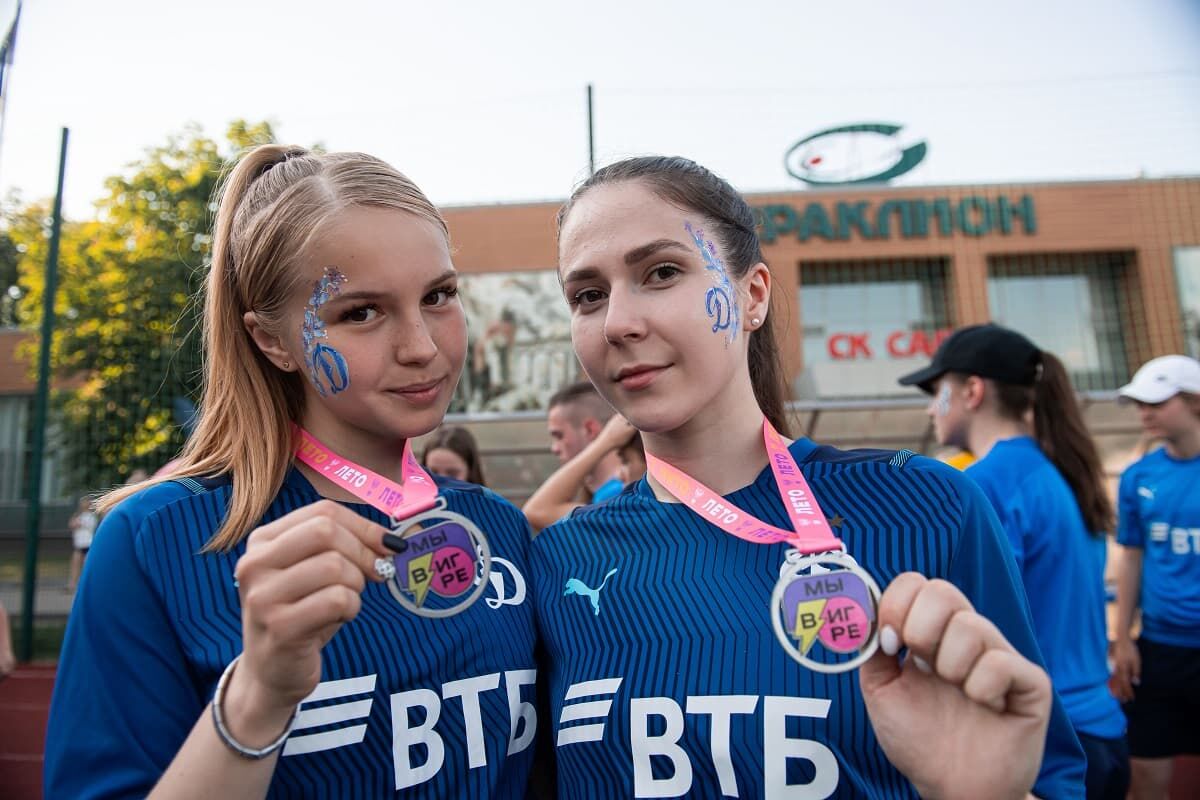 Светлана Елисеева (слева) и Камилла Абашилова
