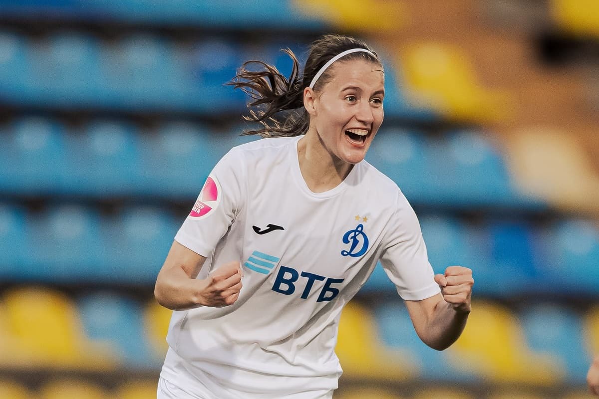 Кристина Комиссарова празднует свой гол в ворота «Ростова»