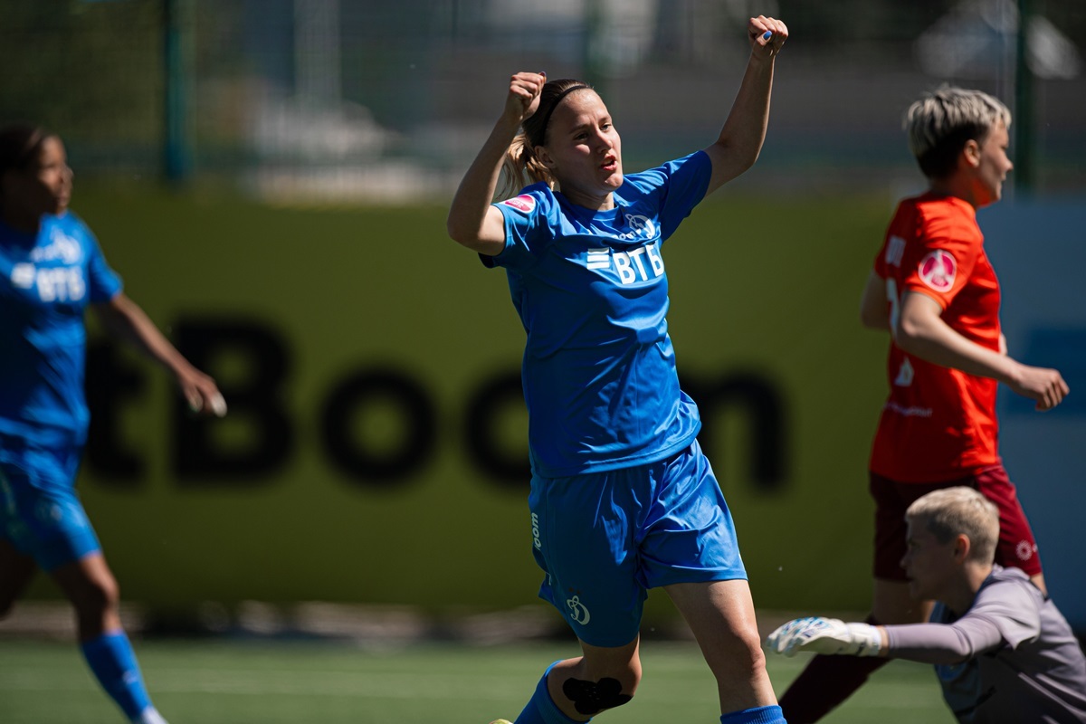 Kristina Komissarova celebrates her winning goal in the match against WFC Zvezda-2005