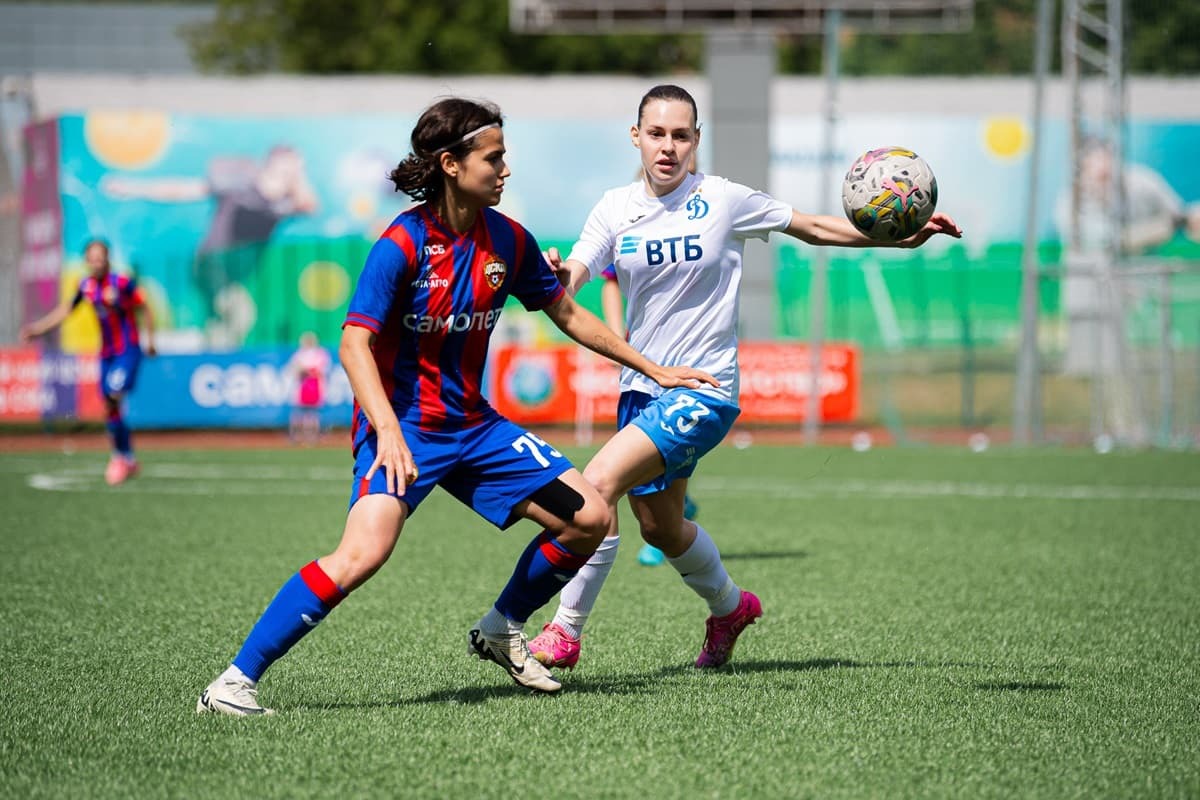 Nicole Greuli against CSKA midfielder Vera Eremenko