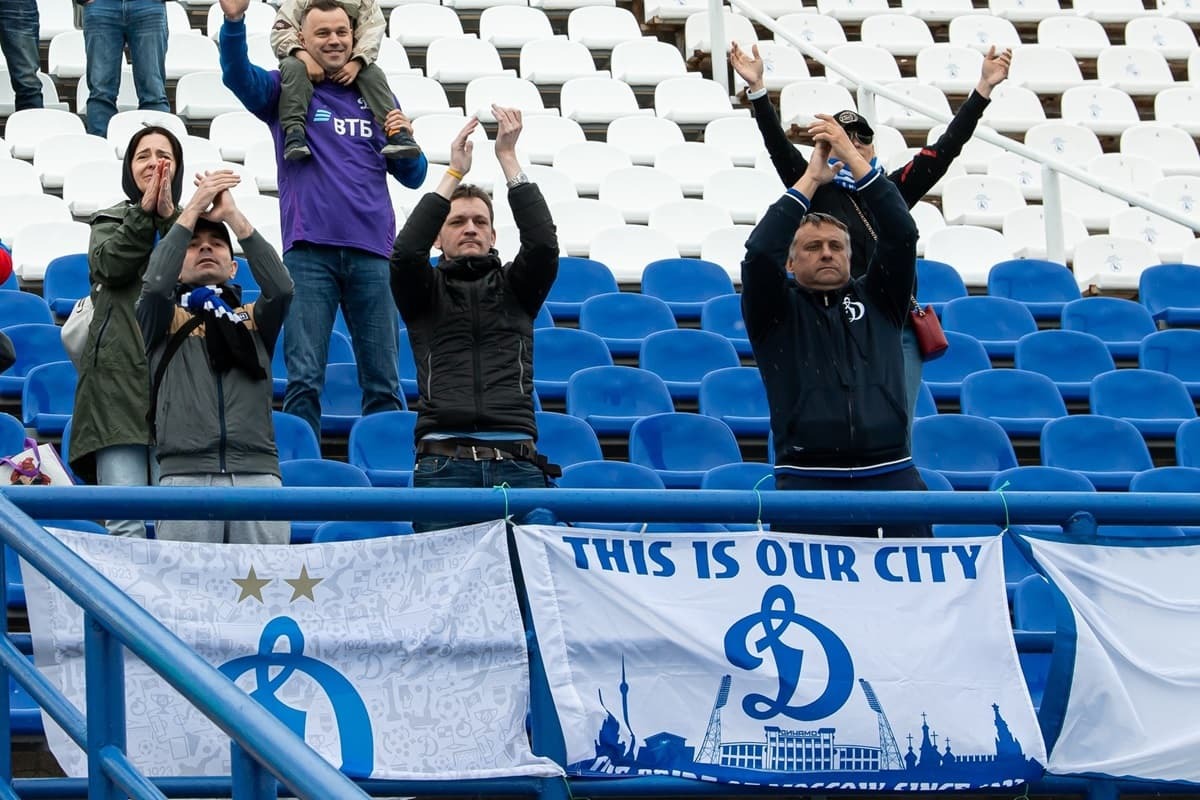 Andrey Solozhentsev and fans of the WFC Dynamo support the white-blues in the stands in Samara