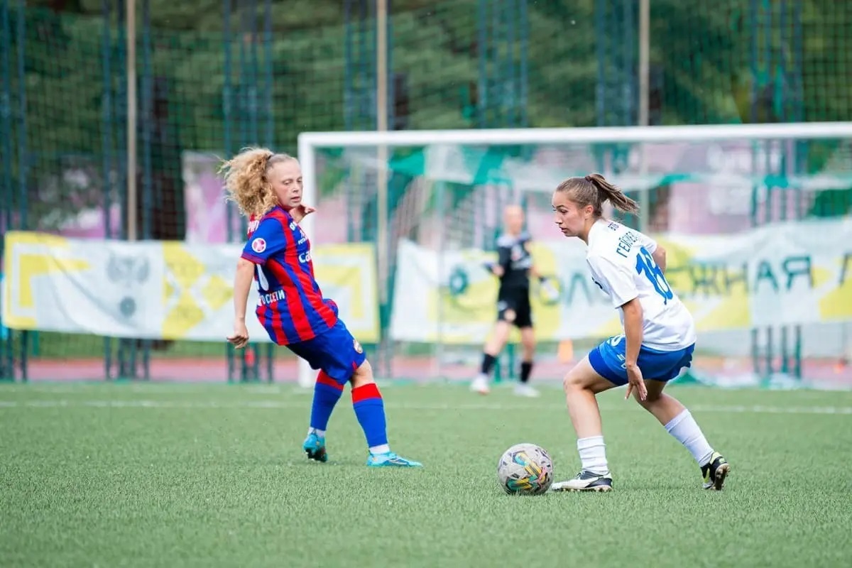 Galina Geybieva vs. CSKA midfielder Veronika Ermakova in an away match this season